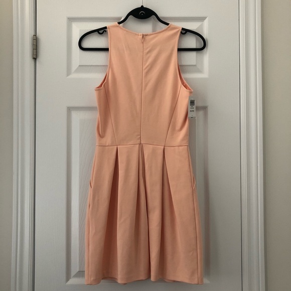 NWT Aritzia Sunday Best Tartine Dress - Picture 2 of 3